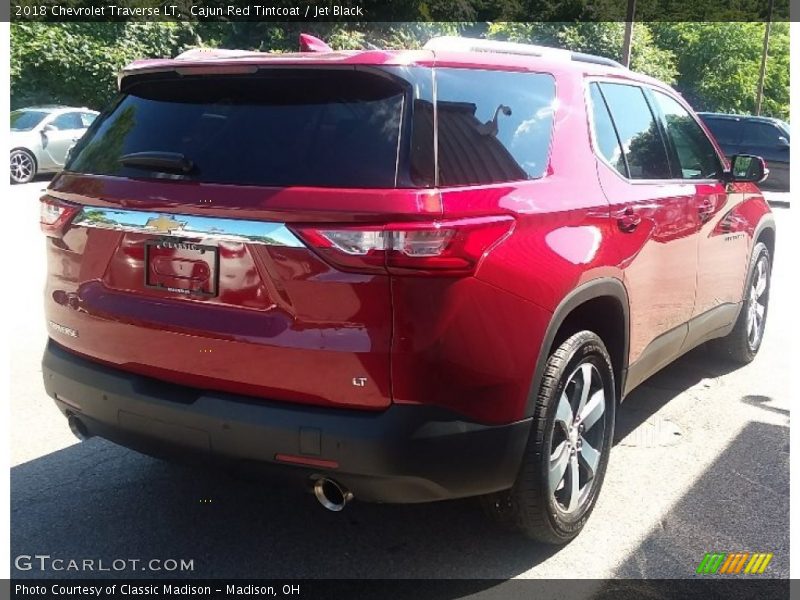 Cajun Red Tintcoat / Jet Black 2018 Chevrolet Traverse LT