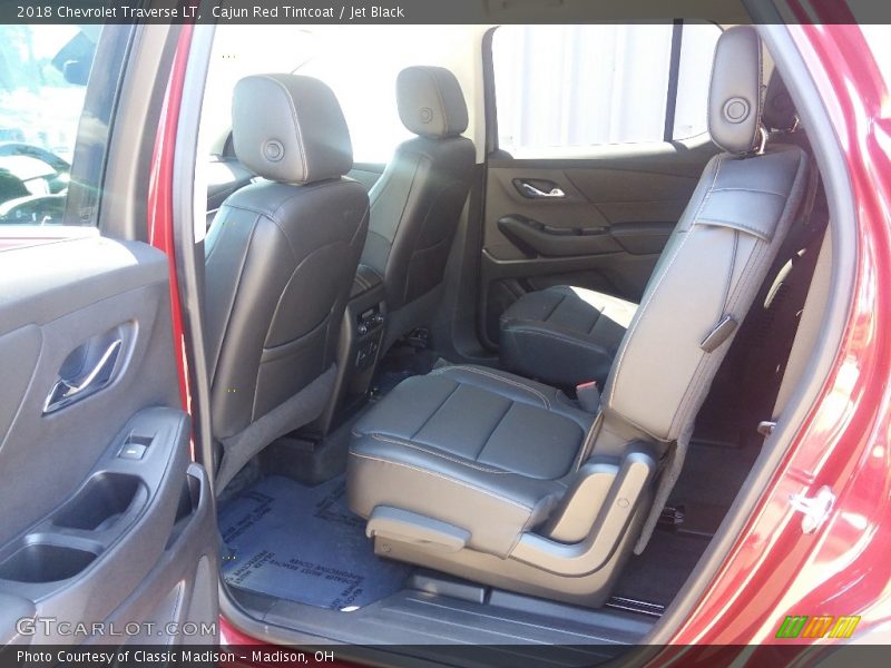Cajun Red Tintcoat / Jet Black 2018 Chevrolet Traverse LT