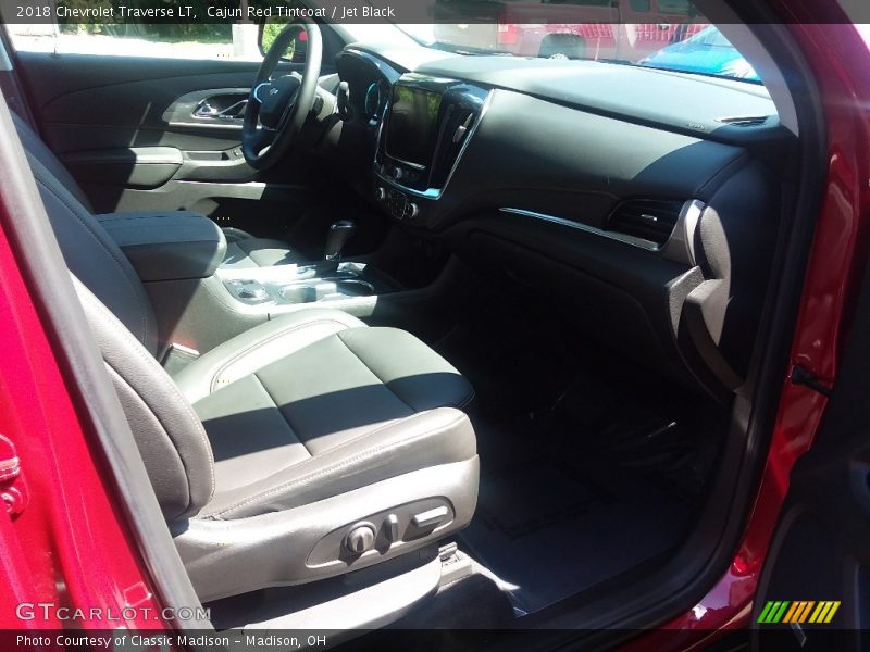 Cajun Red Tintcoat / Jet Black 2018 Chevrolet Traverse LT