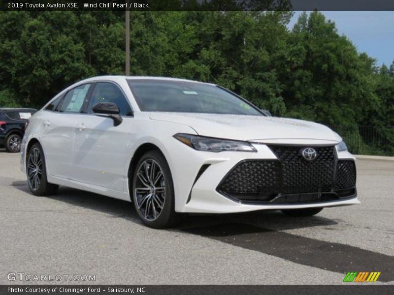 Wind Chill Pearl / Black 2019 Toyota Avalon XSE