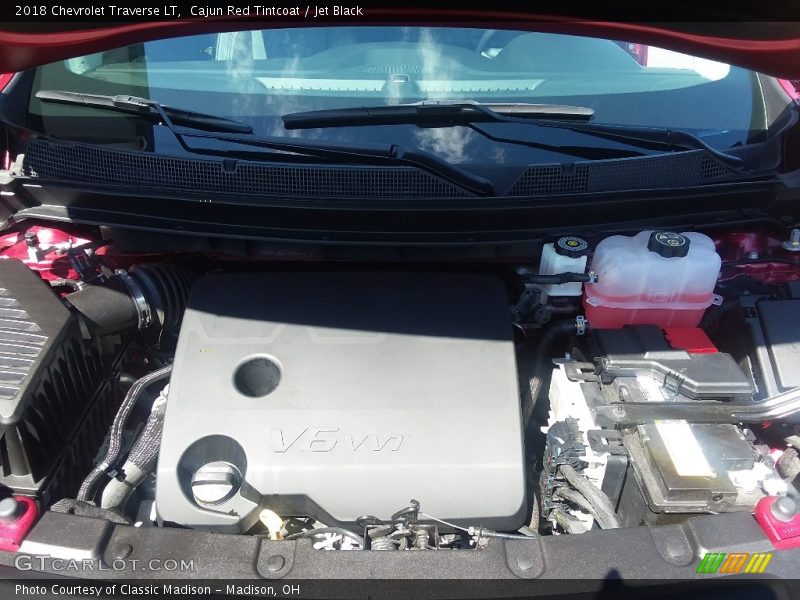 Cajun Red Tintcoat / Jet Black 2018 Chevrolet Traverse LT