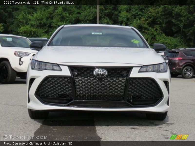 Wind Chill Pearl / Black 2019 Toyota Avalon XSE