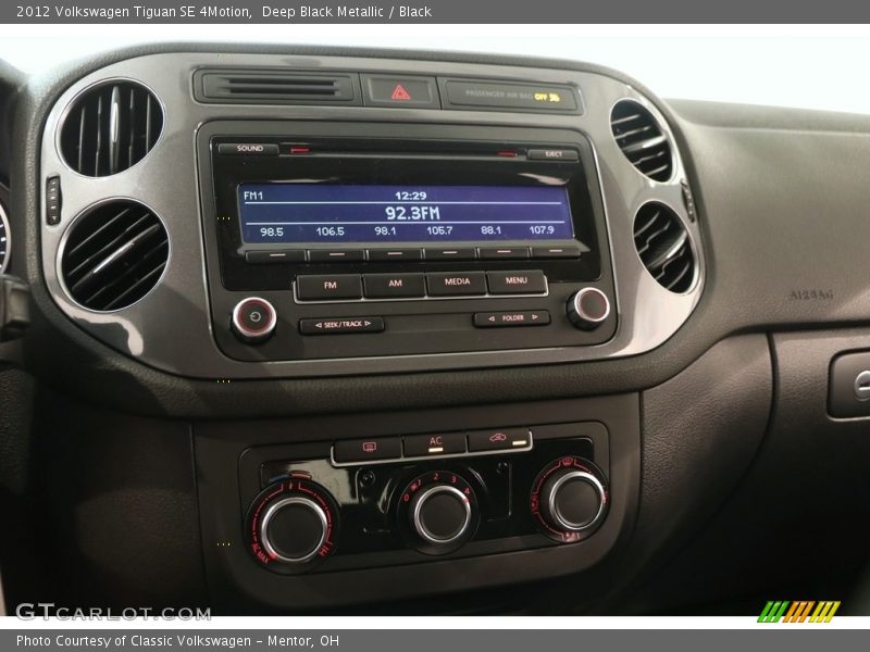 Deep Black Metallic / Black 2012 Volkswagen Tiguan SE 4Motion