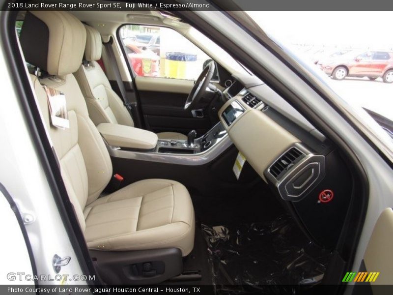 Fuji White / Espresso/Almond 2018 Land Rover Range Rover Sport SE