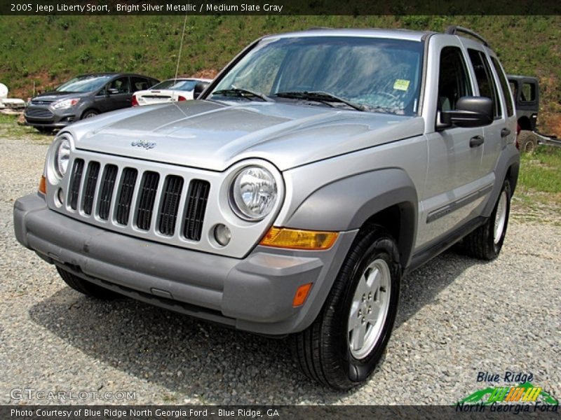 Bright Silver Metallic / Medium Slate Gray 2005 Jeep Liberty Sport