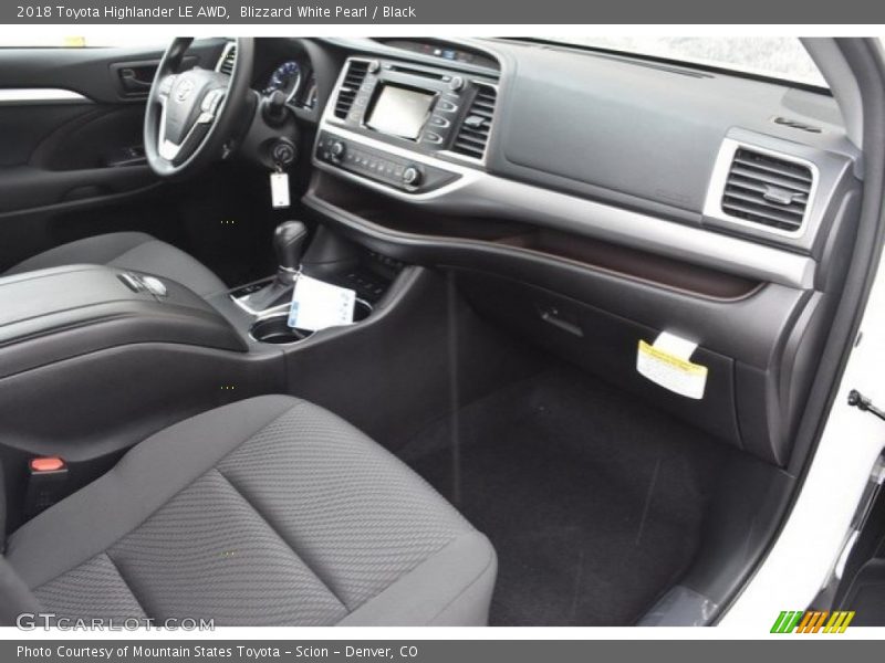 Blizzard White Pearl / Black 2018 Toyota Highlander LE AWD