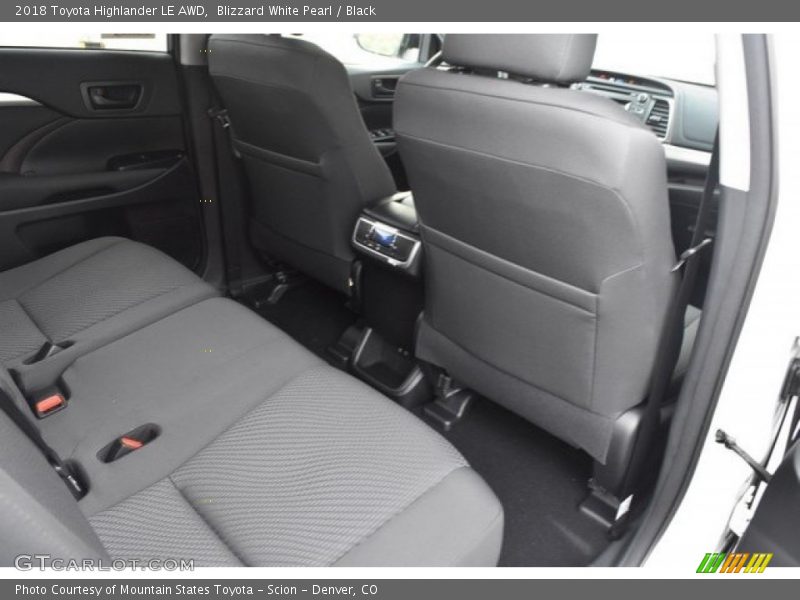 Blizzard White Pearl / Black 2018 Toyota Highlander LE AWD
