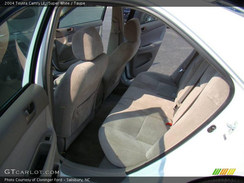 Super White / Taupe 2004 Toyota Camry LE