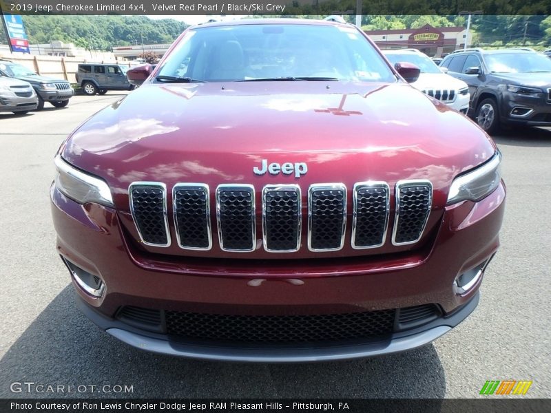 Velvet Red Pearl / Black/Ski Grey 2019 Jeep Cherokee Limited 4x4