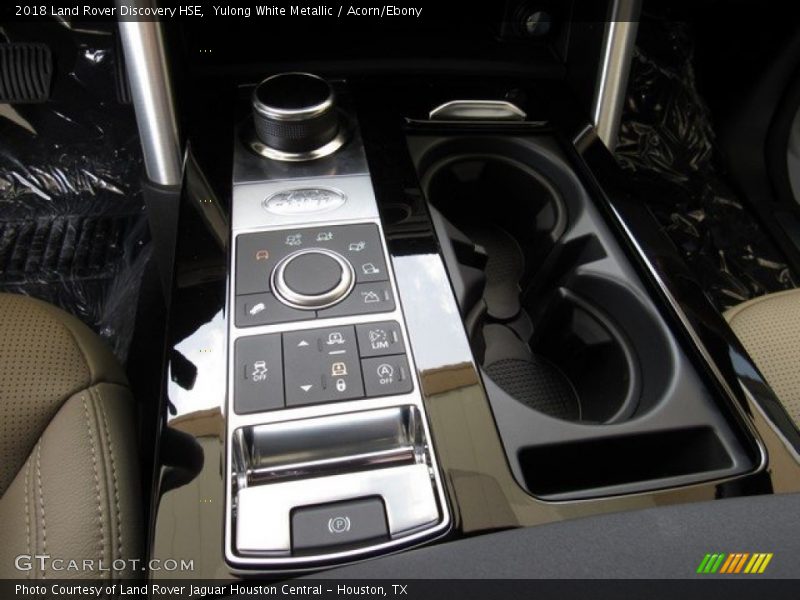 Yulong White Metallic / Acorn/Ebony 2018 Land Rover Discovery HSE