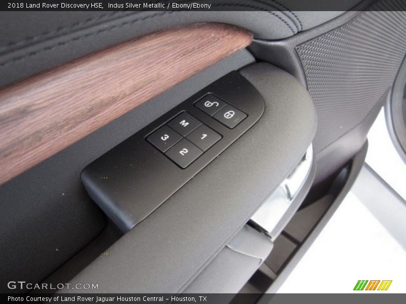 Indus Silver Metallic / Ebony/Ebony 2018 Land Rover Discovery HSE