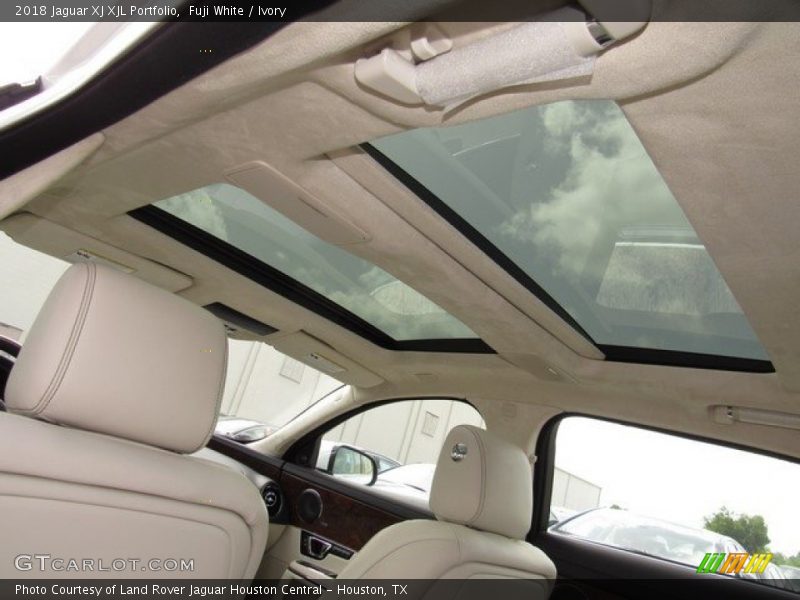 Fuji White / Ivory 2018 Jaguar XJ XJL Portfolio