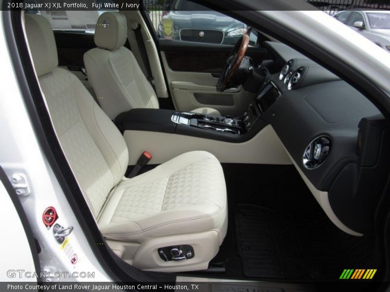 Fuji White / Ivory 2018 Jaguar XJ XJL Portfolio