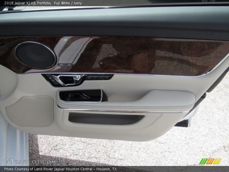 Fuji White / Ivory 2018 Jaguar XJ XJL Portfolio