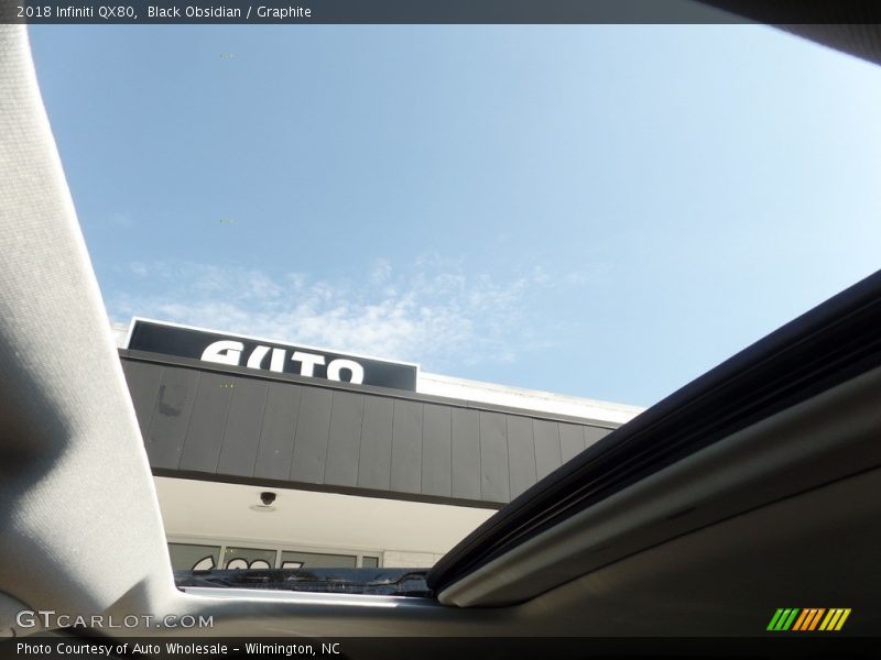 Black Obsidian / Graphite 2018 Infiniti QX80