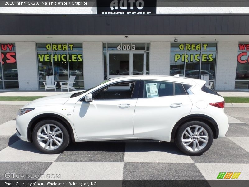 Majestic White / Graphite 2018 Infiniti QX30