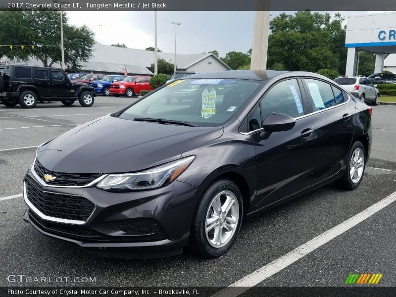 Tungsten Metallic / Jet Black 2017 Chevrolet Cruze LT