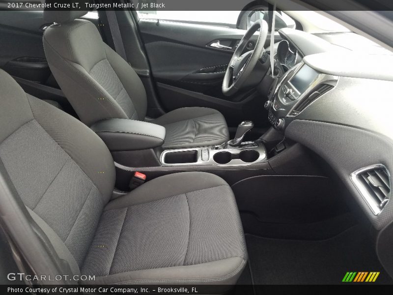 Tungsten Metallic / Jet Black 2017 Chevrolet Cruze LT