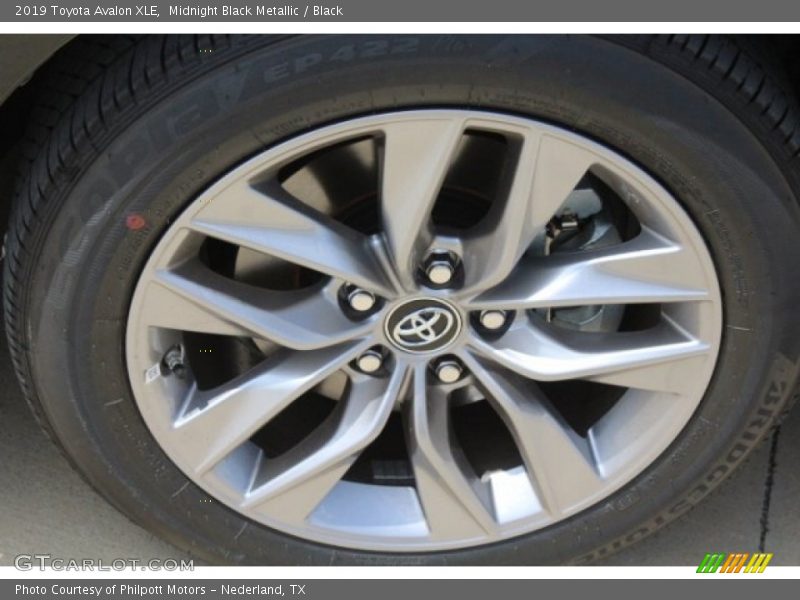 Midnight Black Metallic / Black 2019 Toyota Avalon XLE