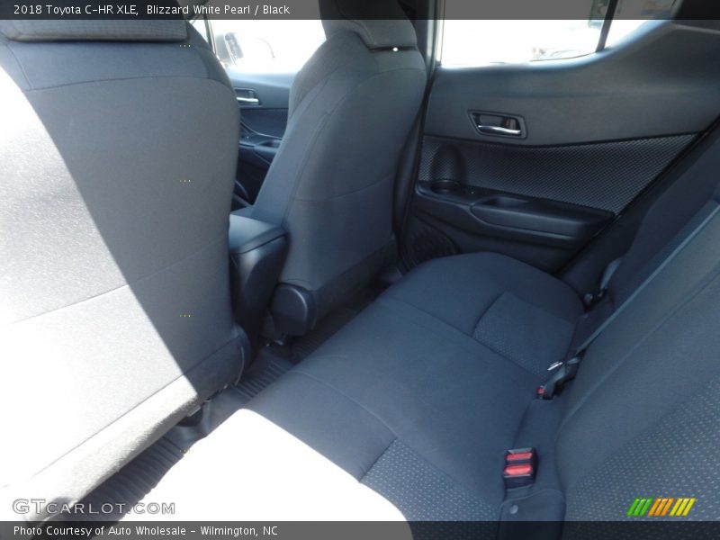 Blizzard White Pearl / Black 2018 Toyota C-HR XLE