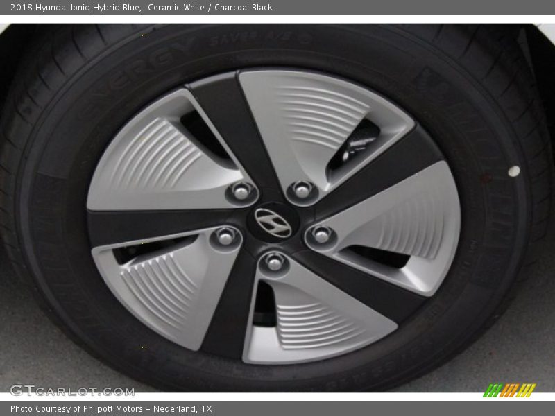Ceramic White / Charcoal Black 2018 Hyundai Ioniq Hybrid Blue