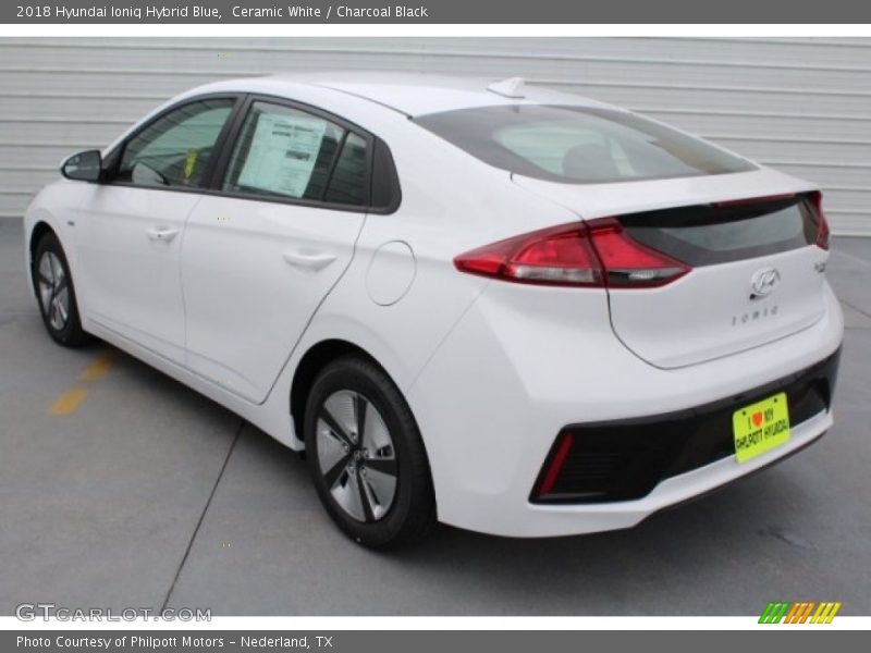 Ceramic White / Charcoal Black 2018 Hyundai Ioniq Hybrid Blue