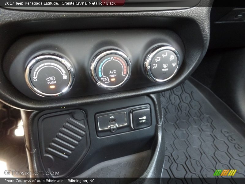 Granite Crystal Metallic / Black 2017 Jeep Renegade Latitude