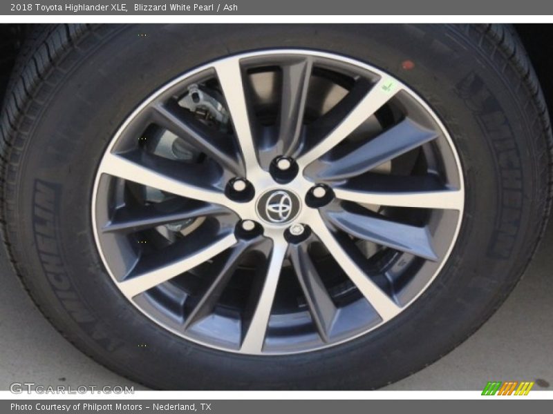 Blizzard White Pearl / Ash 2018 Toyota Highlander XLE
