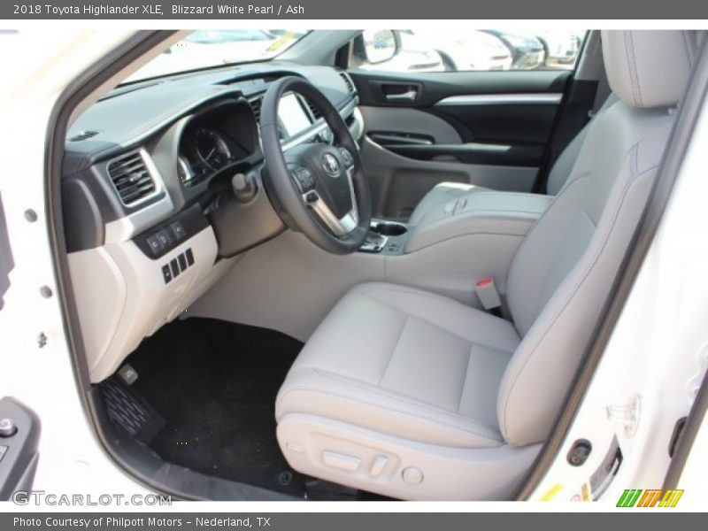 Blizzard White Pearl / Ash 2018 Toyota Highlander XLE