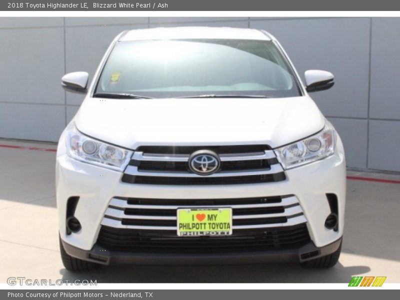 Blizzard White Pearl / Ash 2018 Toyota Highlander LE