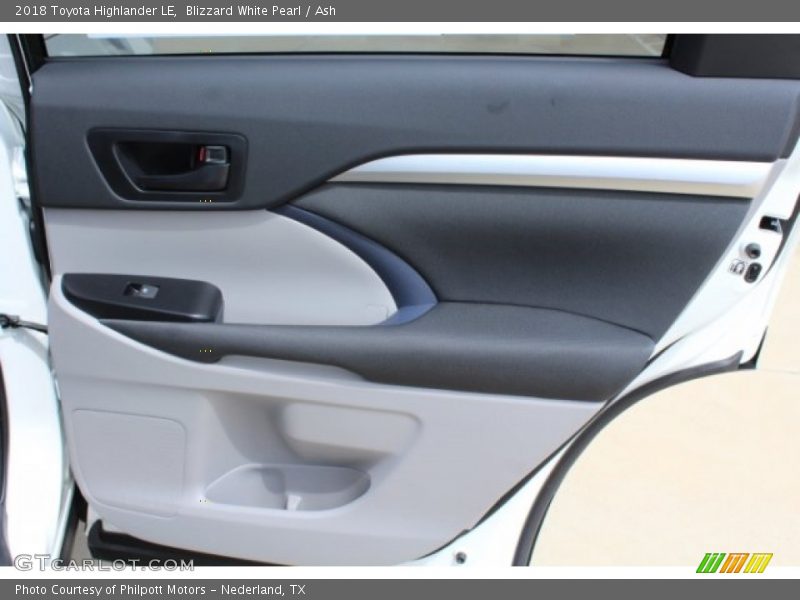 Blizzard White Pearl / Ash 2018 Toyota Highlander LE
