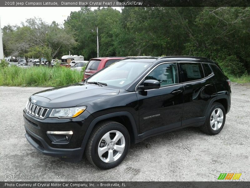 Diamond Black Crystal Pearl / Black/Ski Gray 2018 Jeep Compass Latitude