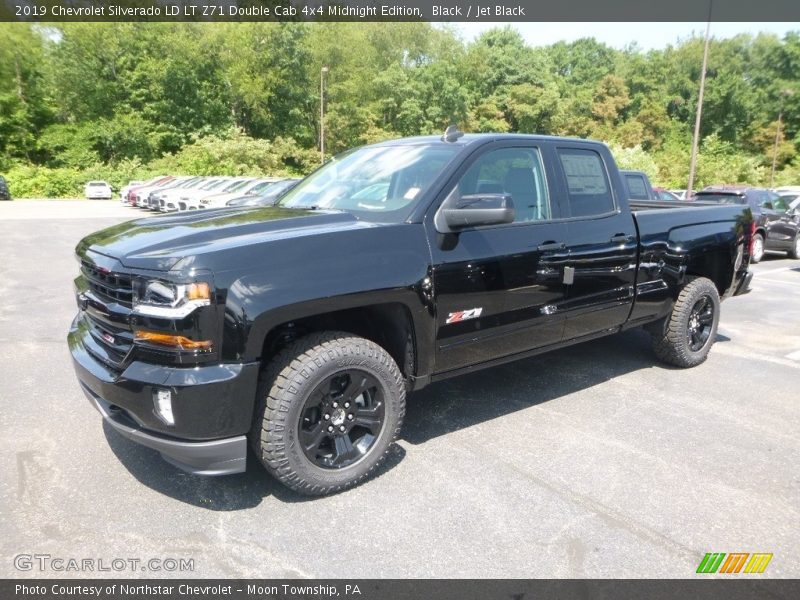 Front 3/4 View of 2019 Silverado LD LT Z71 Double Cab 4x4 Midnight Edition