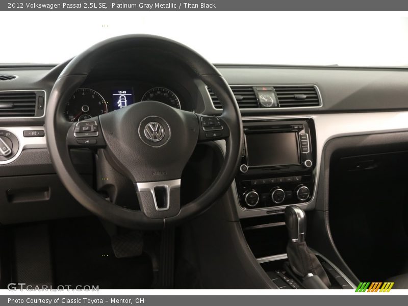 Platinum Gray Metallic / Titan Black 2012 Volkswagen Passat 2.5L SE