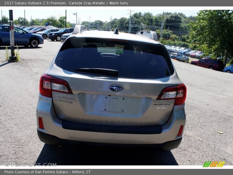 Carbide Gray Metallic / Warm Ivory 2017 Subaru Outback 2.5i Premium