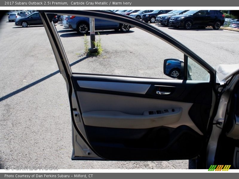 Carbide Gray Metallic / Warm Ivory 2017 Subaru Outback 2.5i Premium