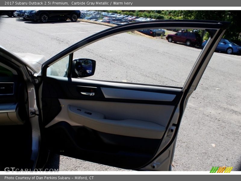 Carbide Gray Metallic / Warm Ivory 2017 Subaru Outback 2.5i Premium