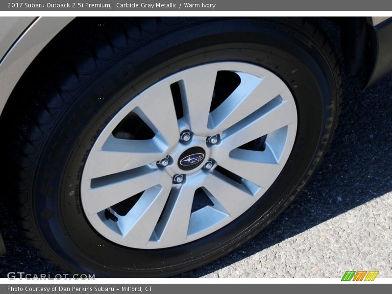 Carbide Gray Metallic / Warm Ivory 2017 Subaru Outback 2.5i Premium