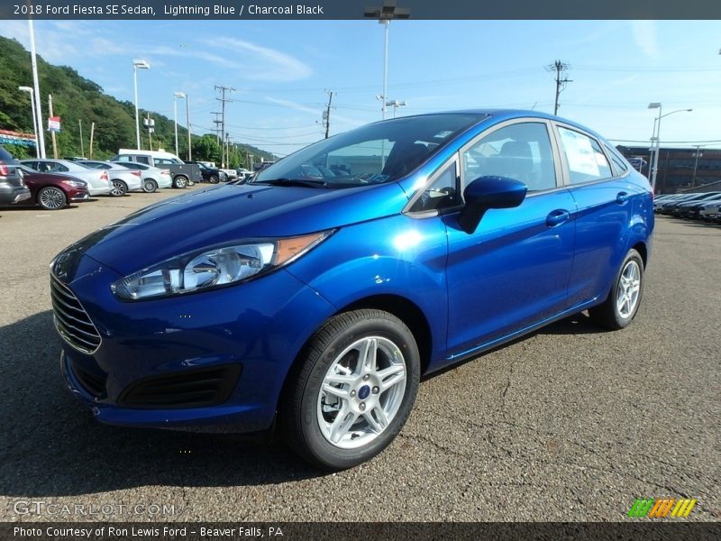 Lightning Blue / Charcoal Black 2018 Ford Fiesta SE Sedan