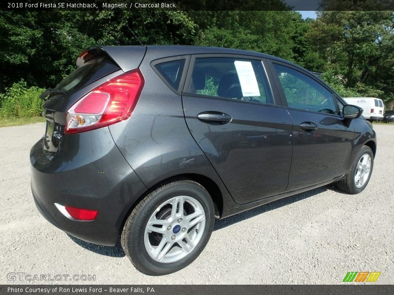Magnetic / Charcoal Black 2018 Ford Fiesta SE Hatchback
