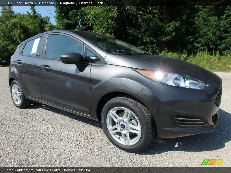 Magnetic / Charcoal Black 2018 Ford Fiesta SE Hatchback