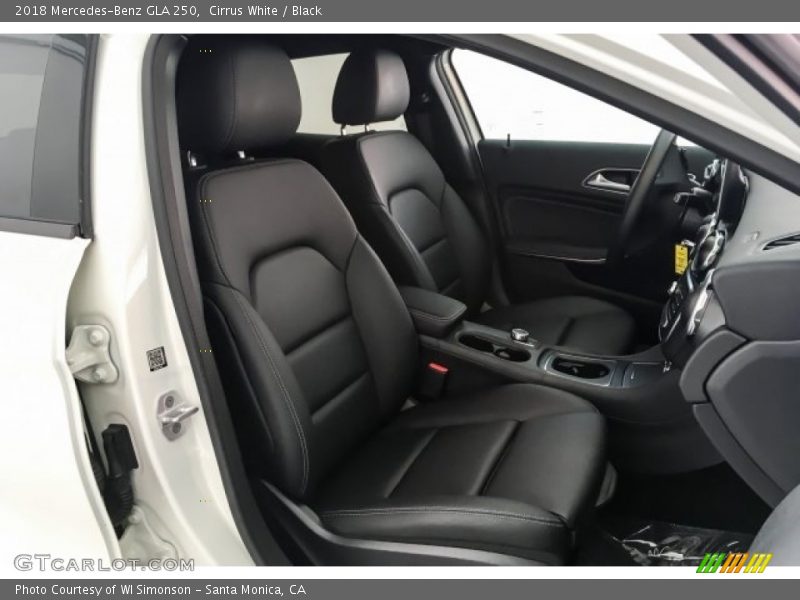 Cirrus White / Black 2018 Mercedes-Benz GLA 250