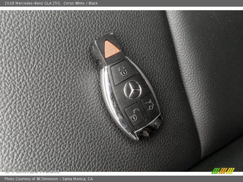 Cirrus White / Black 2018 Mercedes-Benz GLA 250