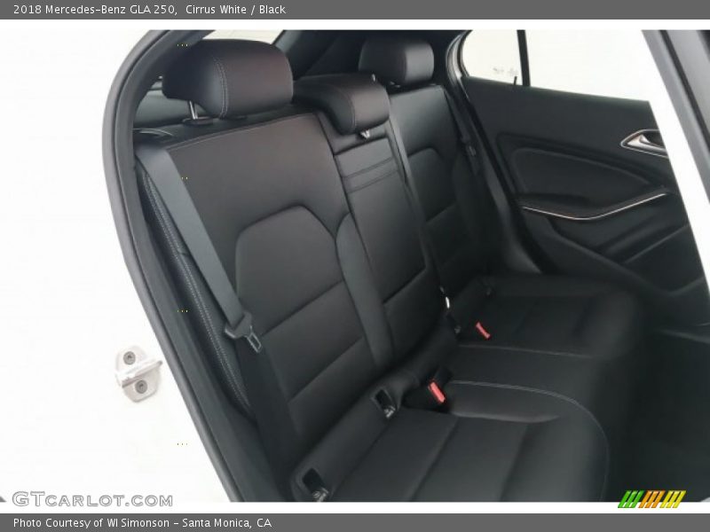 Cirrus White / Black 2018 Mercedes-Benz GLA 250