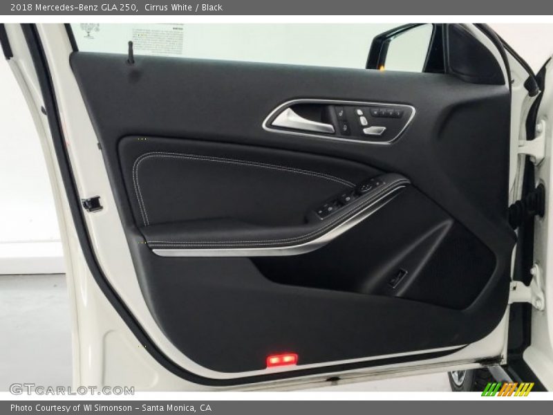 Cirrus White / Black 2018 Mercedes-Benz GLA 250