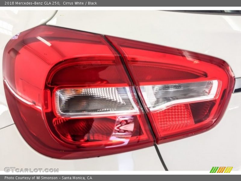 Cirrus White / Black 2018 Mercedes-Benz GLA 250