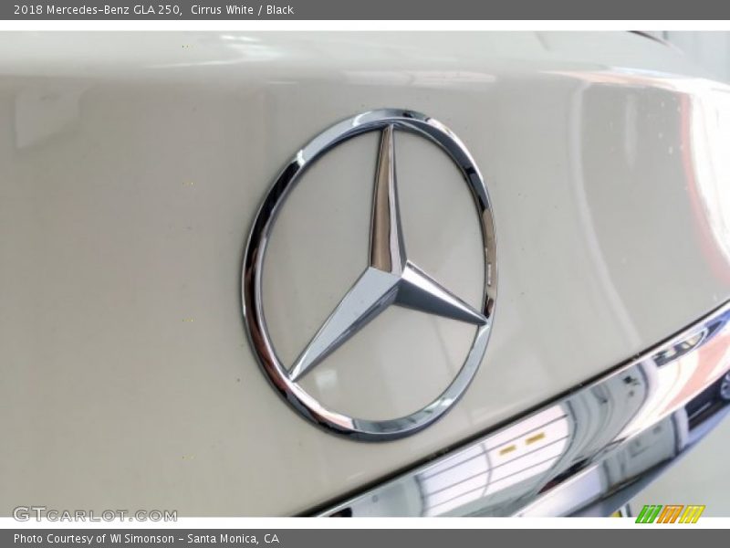 Cirrus White / Black 2018 Mercedes-Benz GLA 250