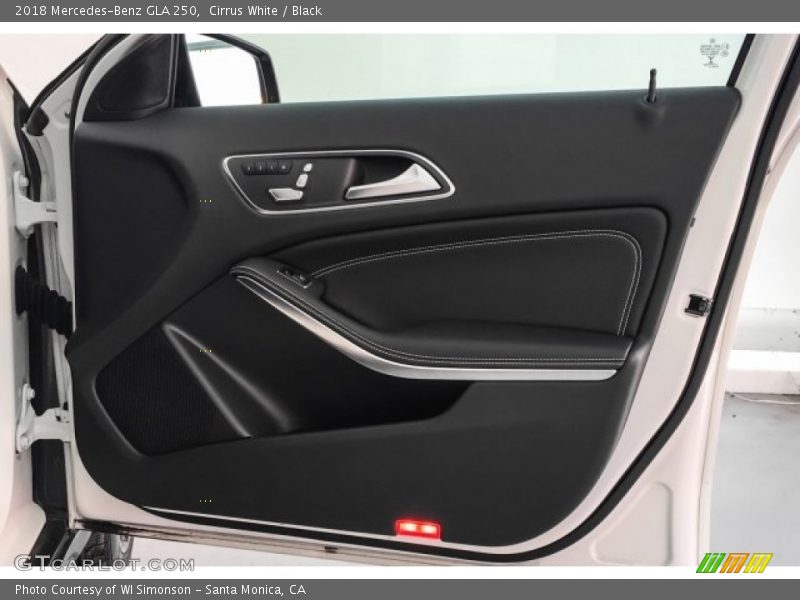 Cirrus White / Black 2018 Mercedes-Benz GLA 250