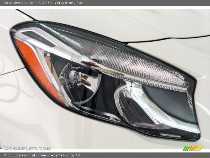Cirrus White / Black 2018 Mercedes-Benz GLA 250