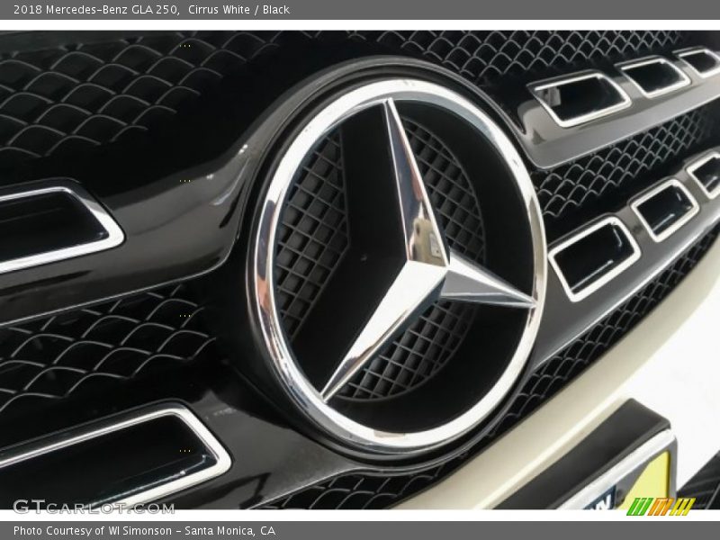 Cirrus White / Black 2018 Mercedes-Benz GLA 250